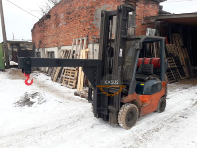 Г-образная траверса на вилочный погрузчик